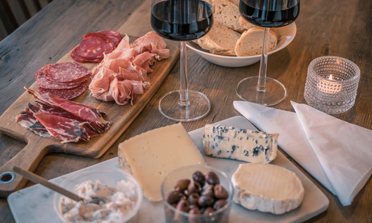 5 steps to create the perfect charcuterie board - Artisan Deli Market