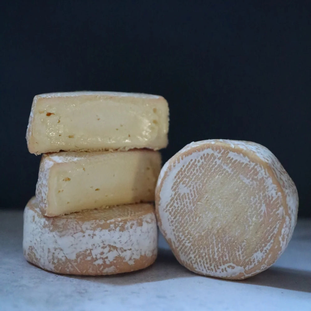 Village Maid Maida Vale Ale Washed Cheese 180g