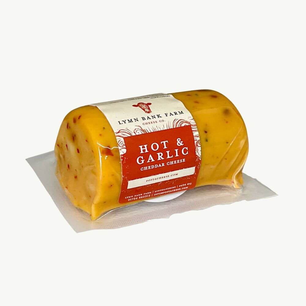Hot And Garlic Cheddar Cheese Barrel 145g