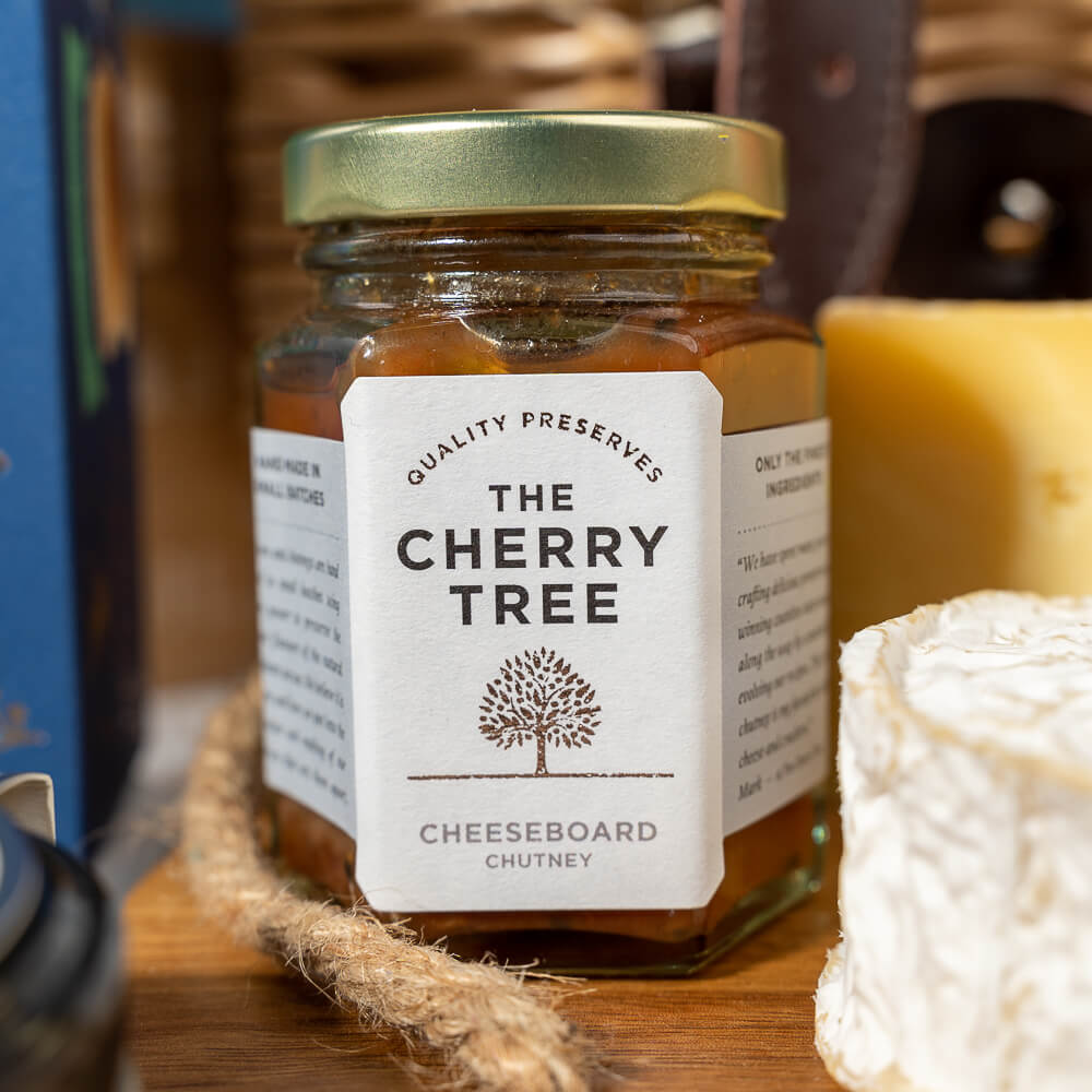 Exquisite Cheese & Savoury Hamper