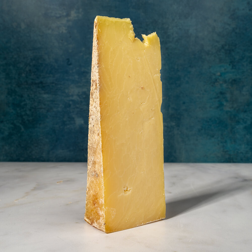 Exquisite Cheese & Savoury Hamper