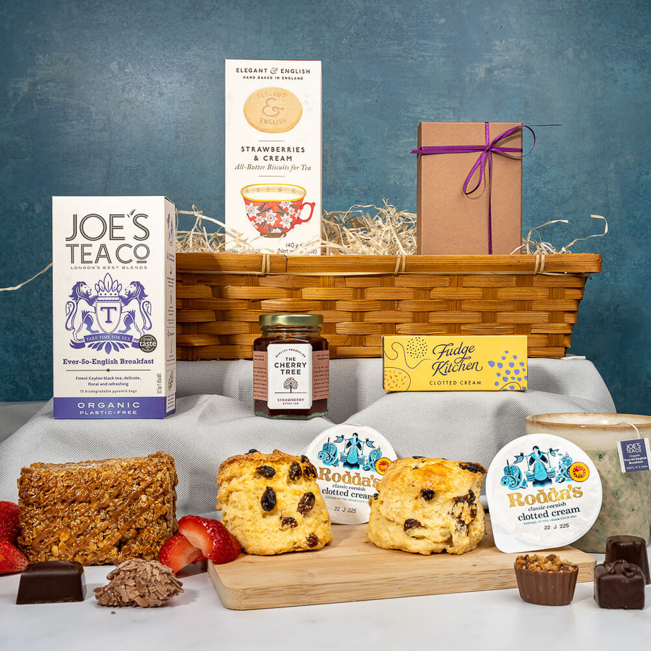 Luxury Food & Drink Hampers UK Delivery [Artisan Deli Market]